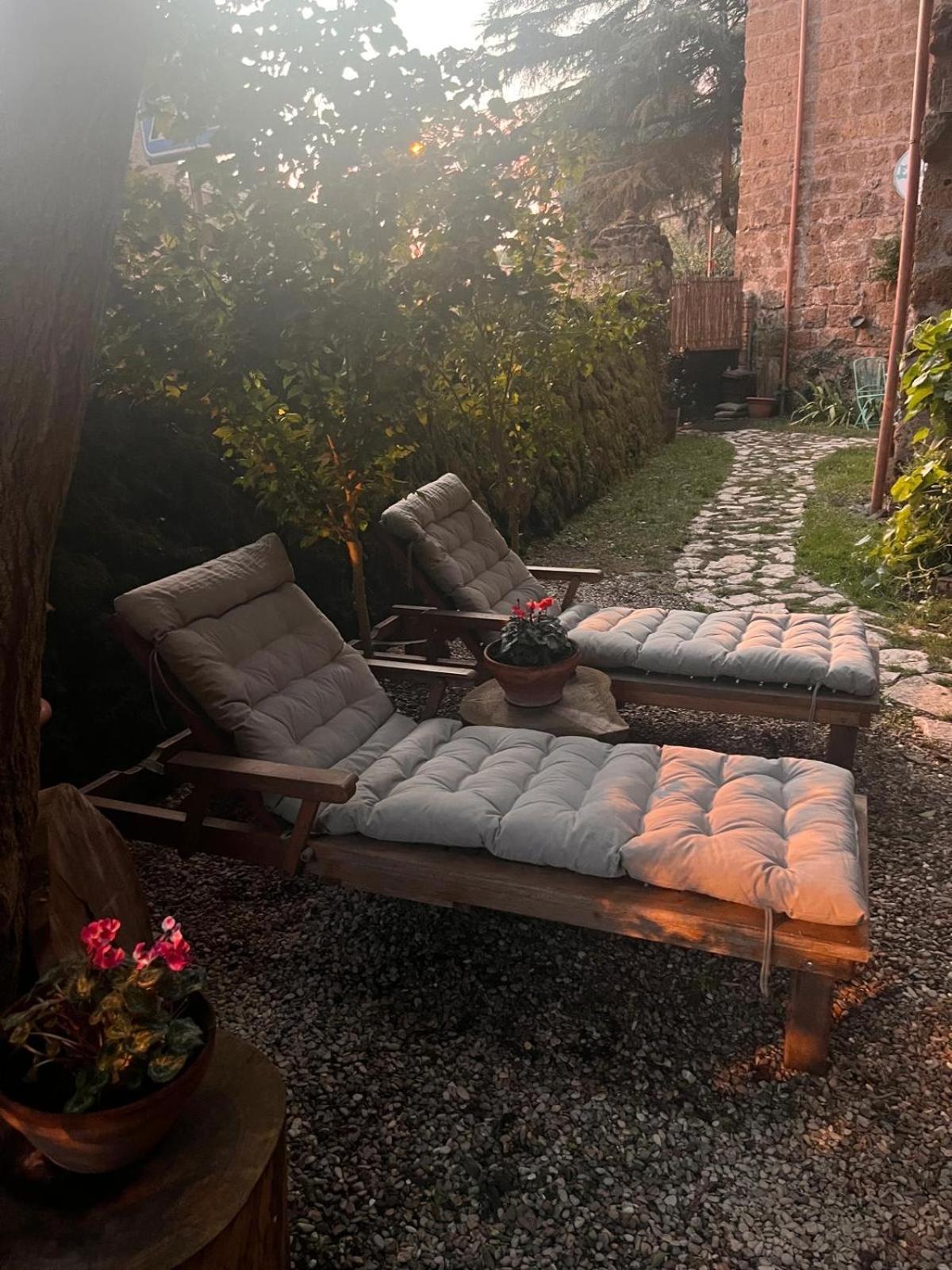B&B Etruscan Garden Сутри Экстерьер фото