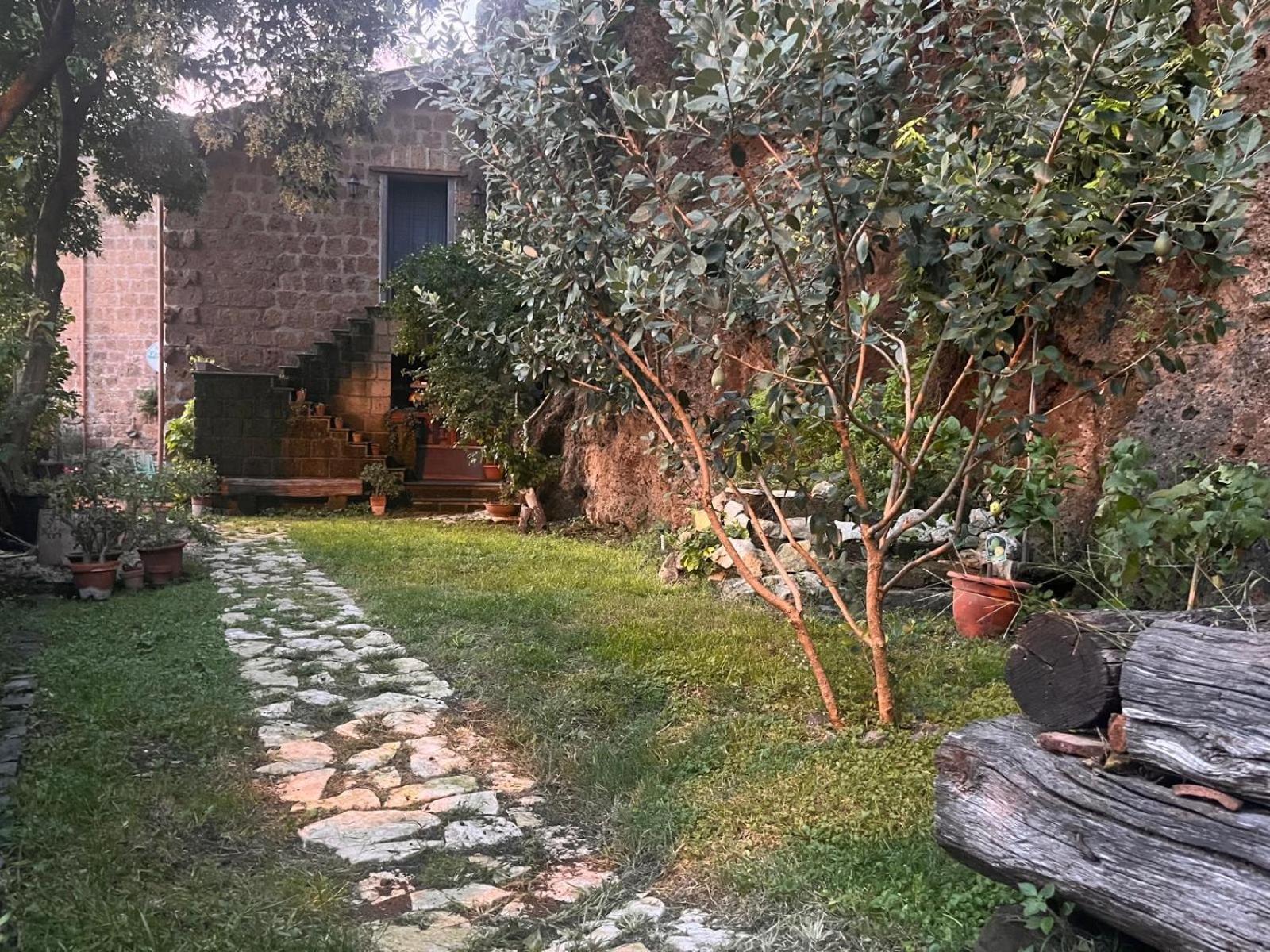 B&B Etruscan Garden Сутри Экстерьер фото